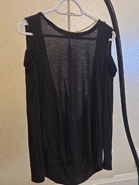 BCBGMaxAzaria Black Cold-Shoulder Women’s Top Open Back